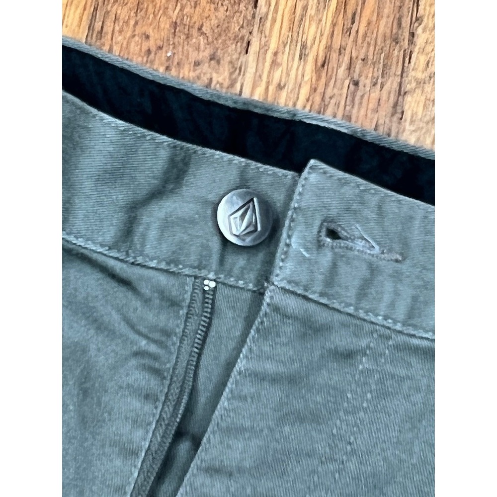 Volcom Shorts -‎ Men's Vmonty - Chinos 22" Stretch - 31 Waist - Picture 2 of 5